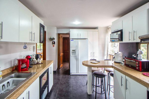 Top conseils pour réussir la rénovation de votre piscine mosaïque