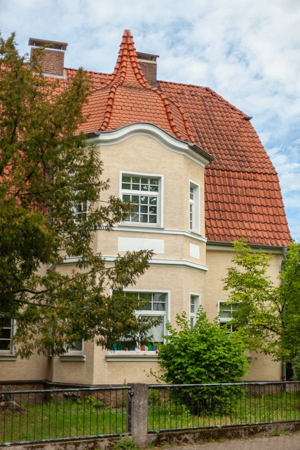 Différences clés entre portillon de jardin et entrée principale